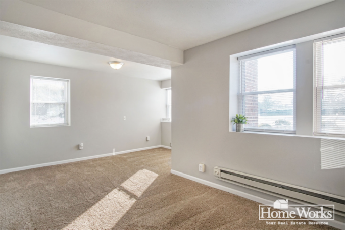 Gallery Image (1 of 11)