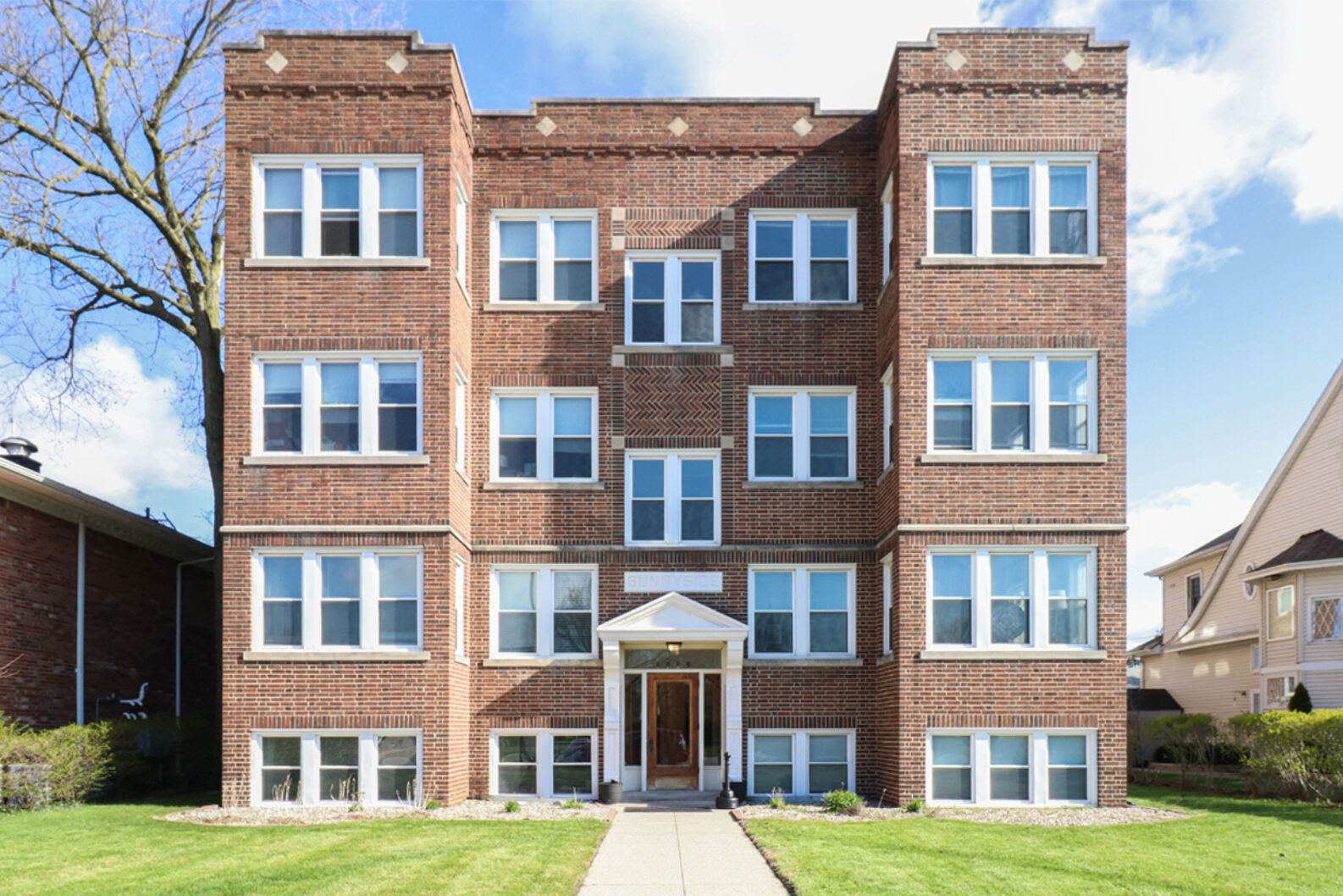 sunnyside commons exterior